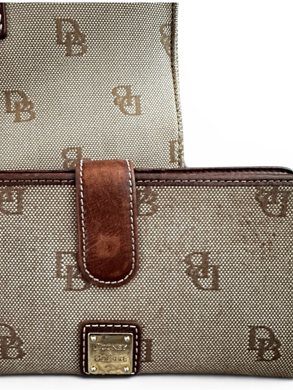 Dooney & Bourke Signature DB Canvas Tote Bag & Matching Wallet Set Beige Brown - Picture 3 of 5